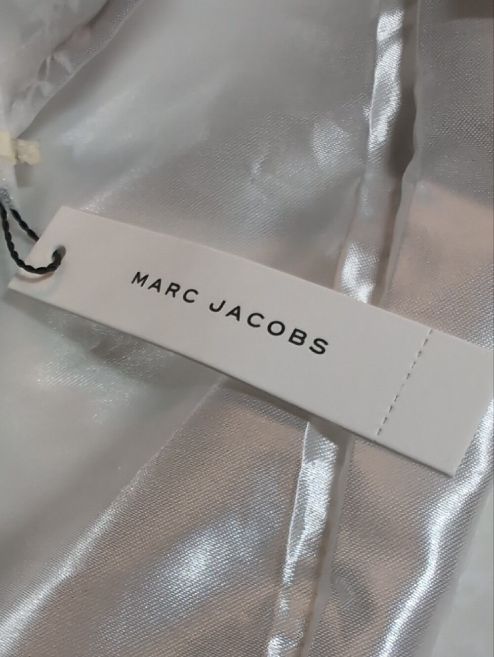 Marc Jacobs Metallic Silver Leather Hobo Shoulder Bag - Picture 11 of 13